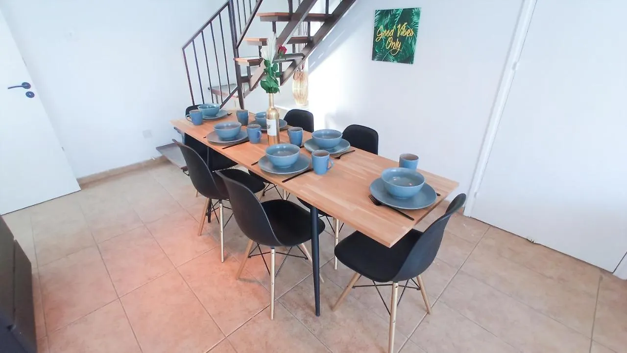 Luxury Private Rooms -Sea View, Netflix, Gym- 5 Min From Beach! - Private Room In Shared Apartment Larnaca